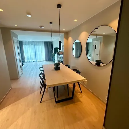 Spacious, 3 Bedroom House With Parking 公寓 卑爾根